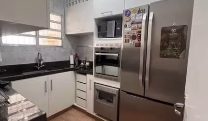 Sobrado à Venda 03 dormitórios 630.000