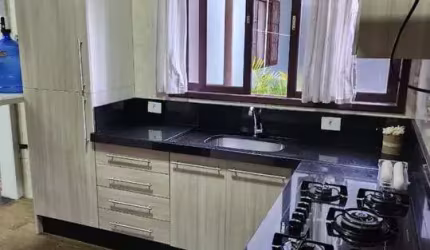 Sobrado à Venda 03 dormitórios 550.000 Mogi Moderno