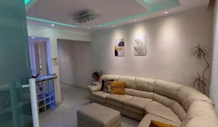 Sobrado à venda 03 dormitórios 860.000 Jardim Rubi