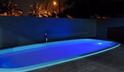 Ótima Casa a venda em Mongaguá  frente para praia com piscina.