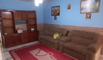 casa ampla  à venda, de 3 dormitórios sendo uma suíte  Jardim São Pedro, Mogi das Cruzes, SP