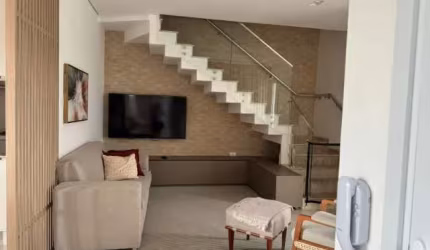 Sobrado à Venda 03 dormitórios 950.000 Residencial Vem Viver