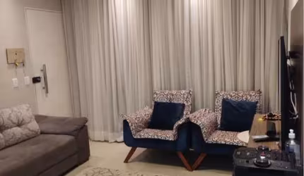 Sobrado à Venda 03 dormitórios 650.000 Vila Nova Cintra