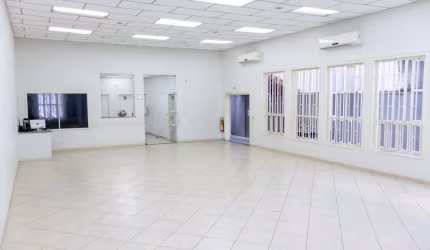 Sala Comercial para Venda em Serrinha, Ginásio, 1 dormitório, 2 banheiros, 5 vagas