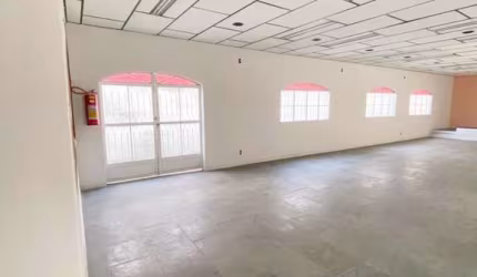 Imóvel Comercial para Venda em Itaboraí, Centro, 1 dormitório, 2 banheiros