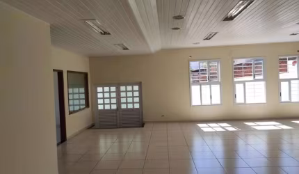Imóvel Comercial para Venda em Uruaçu, Centro, 1 dormitório, 3 banheiros