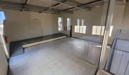 Imóvel Comercial para Venda em São Pedro da Aldeia, São José, 1 dormitório, 2 banheiros