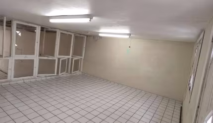 Ponto Comercial para Venda em Eunápolis, Centro, 1 dormitório, 2 banheiros