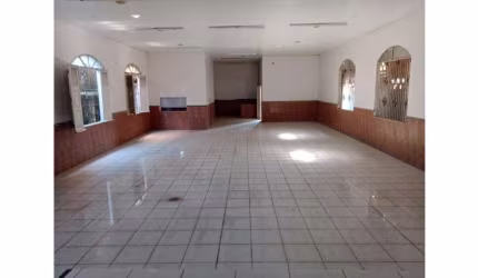 Ponto Comercial para Venda em Ananindeua, Atalaia, 1 dormitório, 2 banheiros