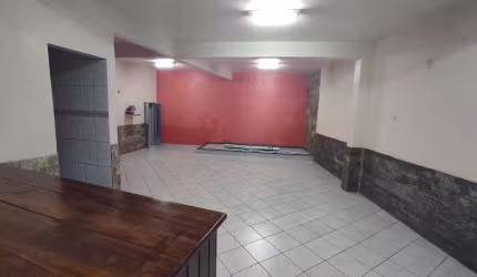 Ponto Comercial para Venda em Além Paraíba, Vila Laroca, 1 dormitório, 2 banheiros