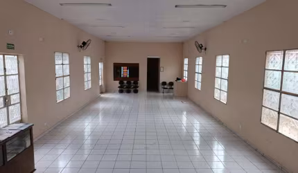 Imóvel Comercial para Venda em Palmeira dos Índios, Centro, 1 dormitório, 2 banheiros