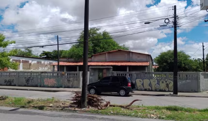 Imóvel Comercial para Venda em Fortaleza, Prefeito José Walter, 1 dormitório, 2 banheiros