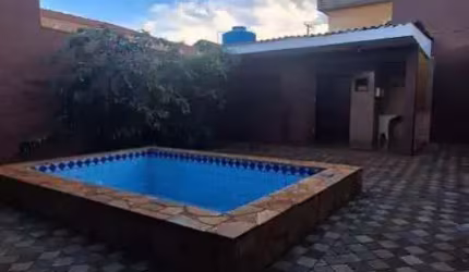 Casa para Locação em Ribeirão Preto, Vila Tibério, 2 dormitórios, 3 banheiros, 1 vaga