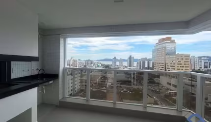 Apartamento em Florianópolis com 3 suítes e 2 vagas.