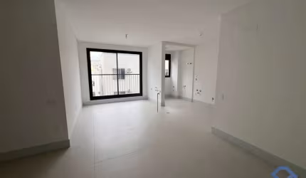 Apartamento em Florianópolis com 76m², 2 suítes e 1 vaga.