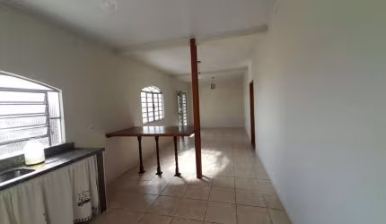 Casa para Locação em São José dos Campos, Jardim Bela Vista, 3 dormitórios, 2 banheiros