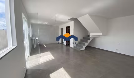 Duplex frente Lagoa de Figueira com 2 suítes - Recém construído