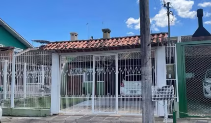 Casa no condomínio verdes campos de frente para o campo de futebol- rua sem possibilidade de vizinhos de frente.&lt;BR&gt;3 quartos, sendo 1 suíte, Sala e cozinha conjugadas, Lareira, Churrasqueira &l