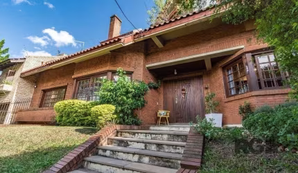 Casa de 3 Dormitórios para alugar no Bairro Chácara das Pedras