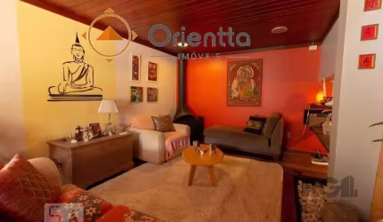 Imobiliária ORIENTTA ALUGA maravilhosa Casa com 4 dormitórios, sendo 1 suíte, 3
