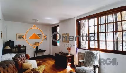 Imobiliária Orientta ALUGA CASA de 160m² no Bairro Moinhos de Vento com 4 dormit