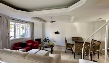 Casa 3 dormitórios à venda Vila Assunção Porto Alegre/RS