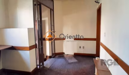Excelente casa comercial com mais de 10 cômodos