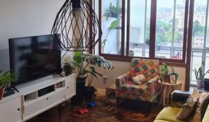 VENDA- Apartamento 3 quartos de frente, 126m2 com elevador- Centro Histórico