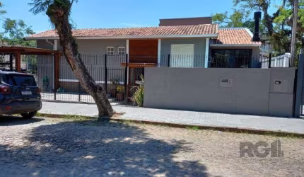 Casa 3 dormitórios à venda Teresópolis Porto Alegre/RS