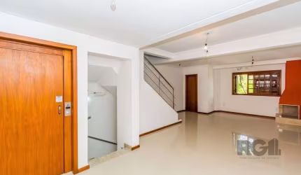 Casa 320m², 3 dormitórios, 3 vagas no bairro Jardim Itu