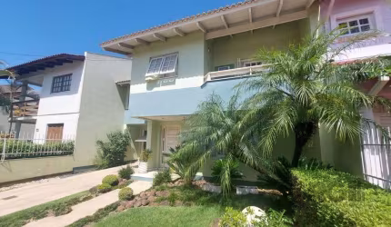 CASA 4 QUARTOS - DEPENDÊNCIA - PISICINA - ÁREA GOUMERT - IPANEMA - PORTO ALEGRE