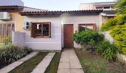Casa 2 dormitórios à venda Hípica Porto Alegre/RS