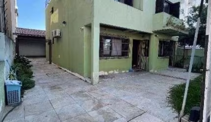 Casa 6 dormitórios à venda Cristal Porto Alegre/RS