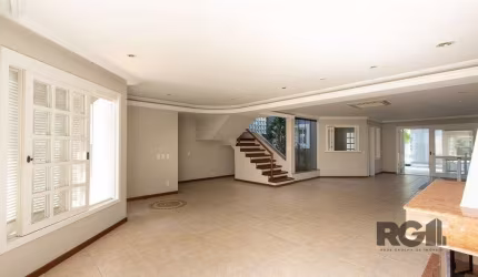 BELO SOBRADO, 3 QUARTOS, 1 SUITE, PISCINA, 320m² PRIVATIVOS - TRISTEZA
