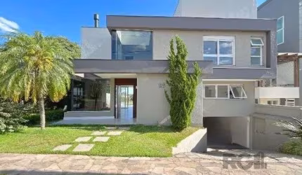 Casa Condominio em Porto Alegre, no bairro Hípica, com 3 dormitório(s), e 3 banh