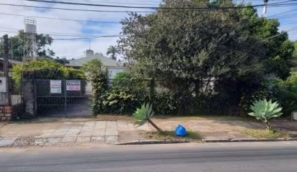 Terreno em Porto Alegre, no bairro Cavalhada, à venda.