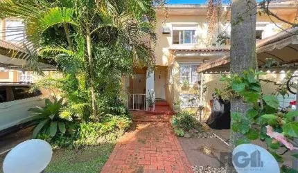 Casa Condominio em Porto Alegre, no bairro Tristeza, com 3 dormitório(s), e 3 ba