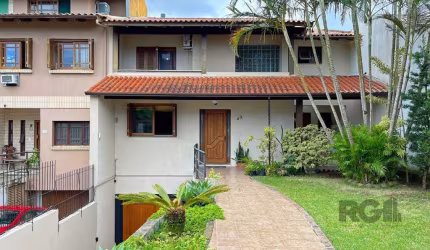 Casa 3 dormitórios com suíte no bairro Aberta dos Morros em Porto Alegre
