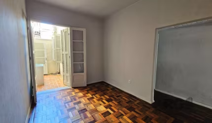 Apartamento 2 dormitórios à venda Cidade Baixa Porto Alegre/RS