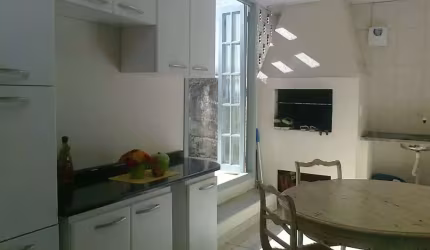 Casa 75m² 3 dorm. 1 varanda, 1 vaga  Jardim Sabará - Porto Alegre