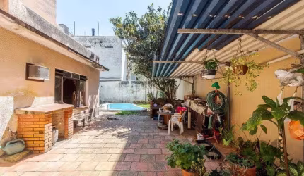Casa de 3 dormitórios no bairro Santa Cecília