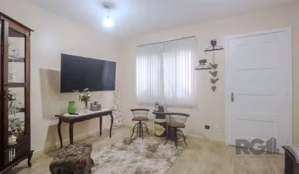 Casa em condomínio, 77m², 2 dormitórios e 2 vagas no bairro Humaitá