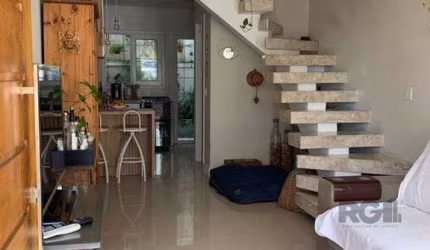 Casa em condomínio 69m² - 2 dormitórios suítes, 1 vaga no bairro Cavalhada
