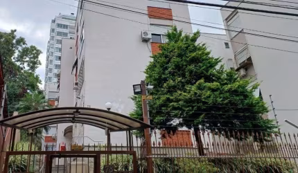 2D com dependência, ensolarado e ventilado.