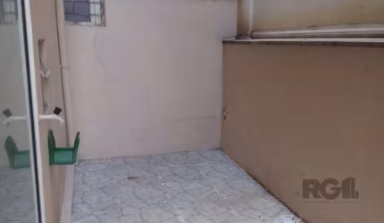 Apartamento 2 dormitórios à venda Floresta Porto Alegre/RS