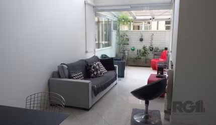 Ótimo Loft ou 1 dormitório e gabinete garagem no Rio Branco