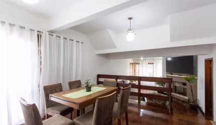 Casa ampla à venda em Santa Tereza - Porto Alegre
