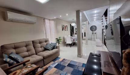 Sobrado comercial ou residencial, mobiliado, no Centro Histórico, com 2 quartos