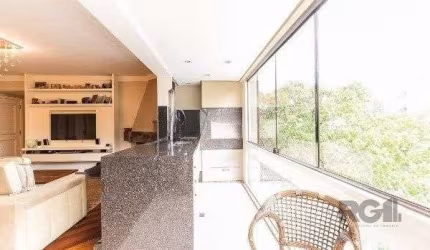 Apartamento Amplo de 3 Dormitórios com Suíte, Lareira e Infraestrutura Completa