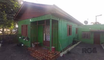 Casa 3 dormitórios à venda Camaquã Porto Alegre/RS